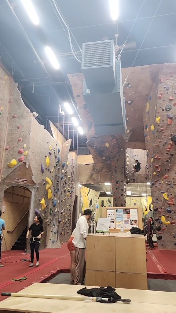  Edgeworks Climbing Seattle