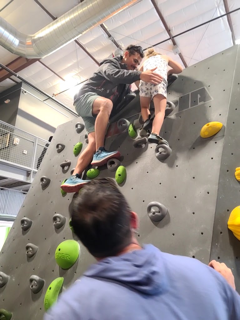  Stone Age Climbing Gym Midtown