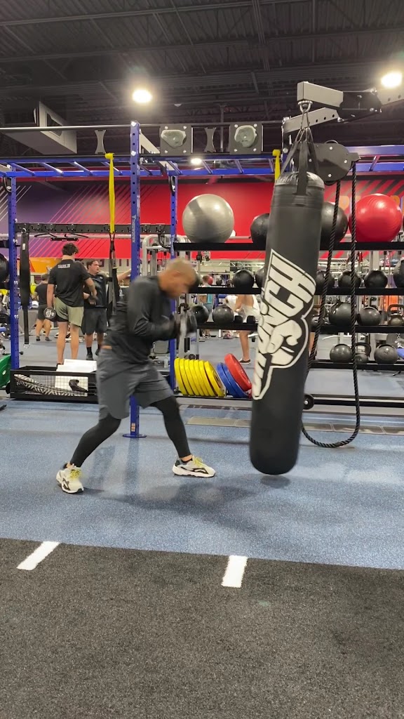  Crunch Fitness - Land O'Lakes