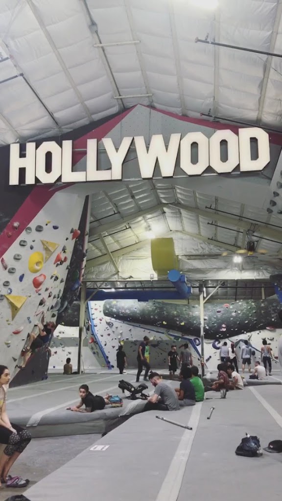  Hollywood Boulders