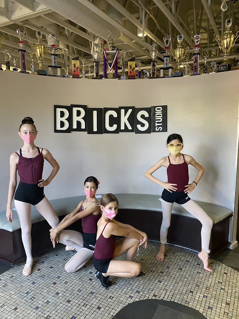  Bricks Studio