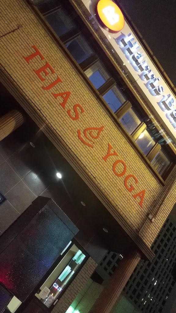  Tejas Yoga