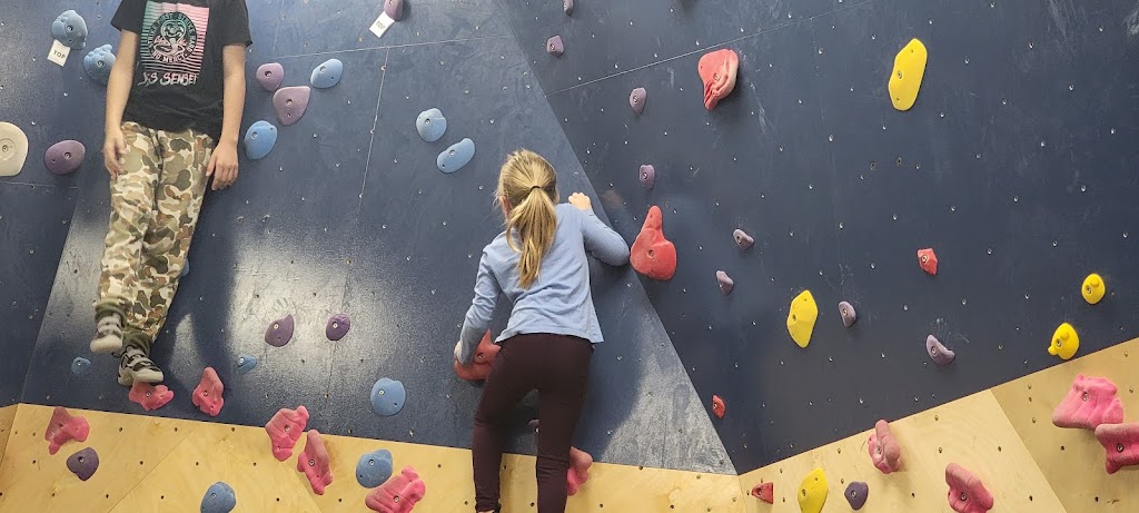  Stone Climbing - STA