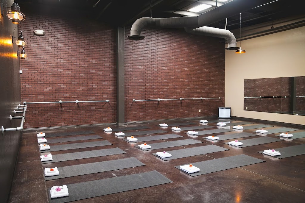  VINYASA FIT – Hot Yoga Studio