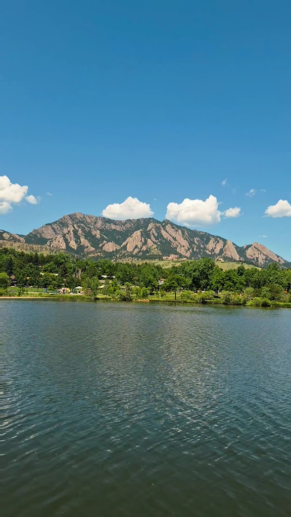  Harlow Platts Park Picnic Tables, Shelter and Gazebo