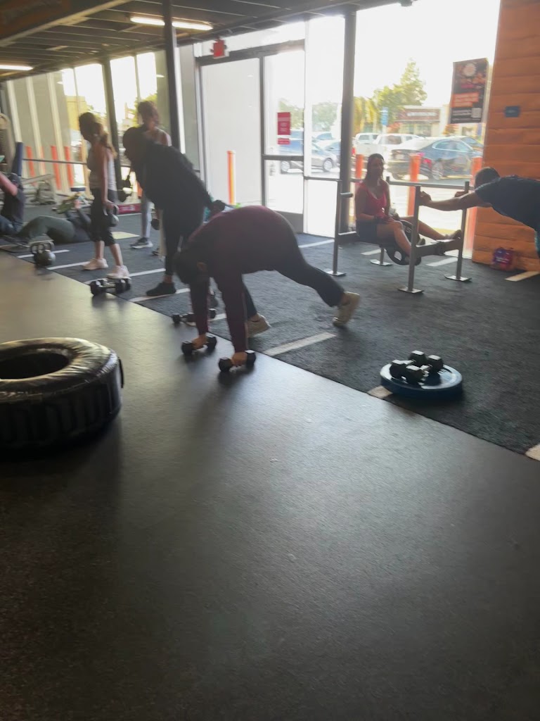  Crunch Fitness - Shaw