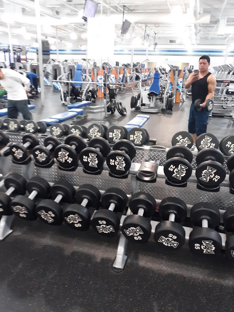  Crunch Fitness - Stratford