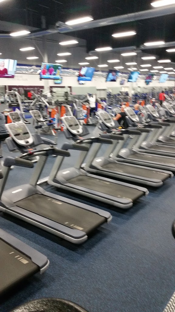  Crunch Fitness - Silverdale