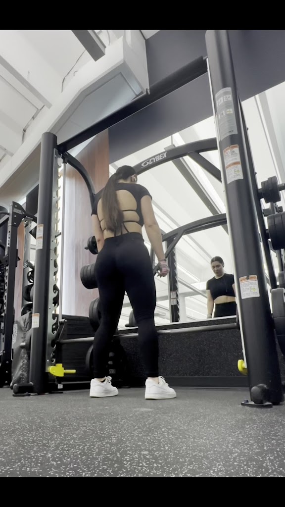  Genesis Health Clubs – North Overland Park