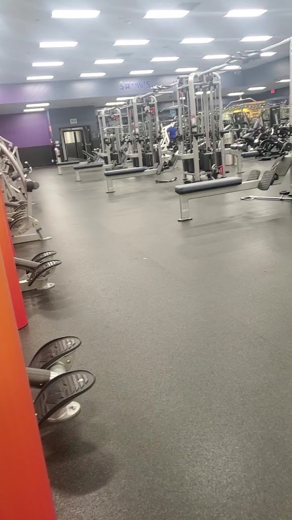  Crunch Fitness - West Hills