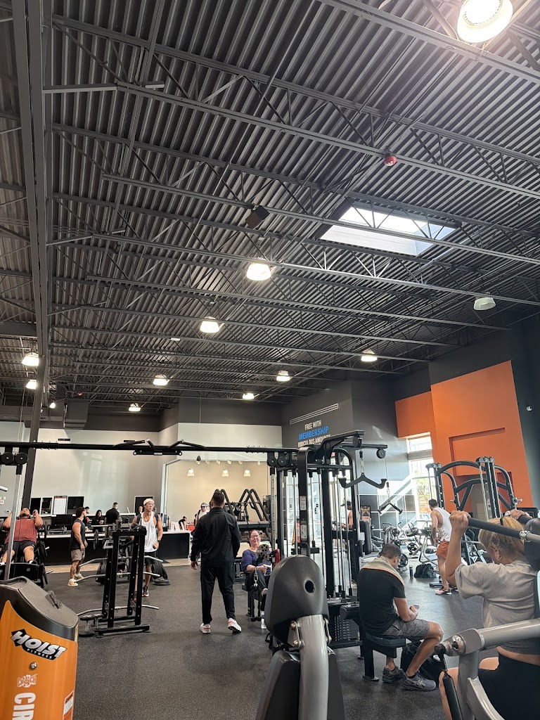  Crunch Fitness - Doral