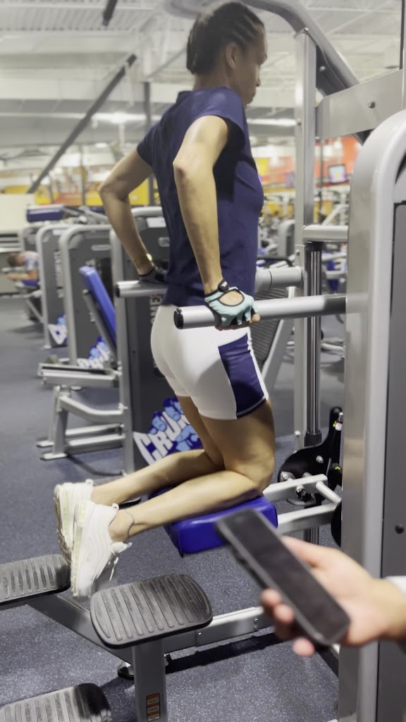  Crunch Fitness - Midlothian