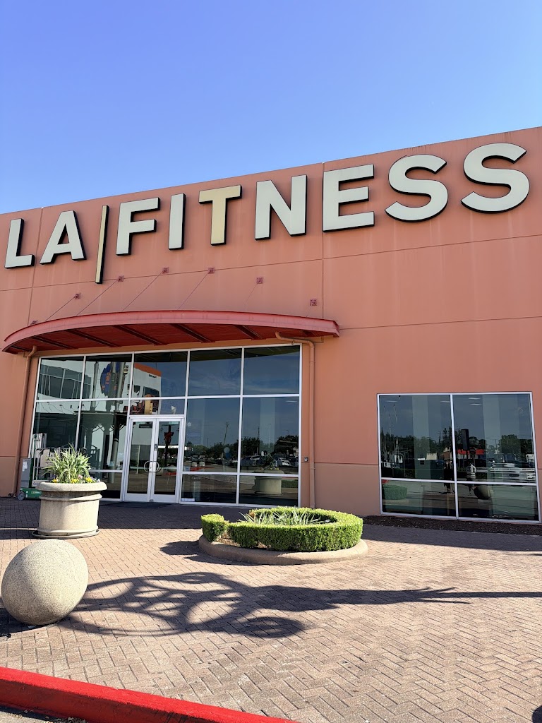  LA Fitness