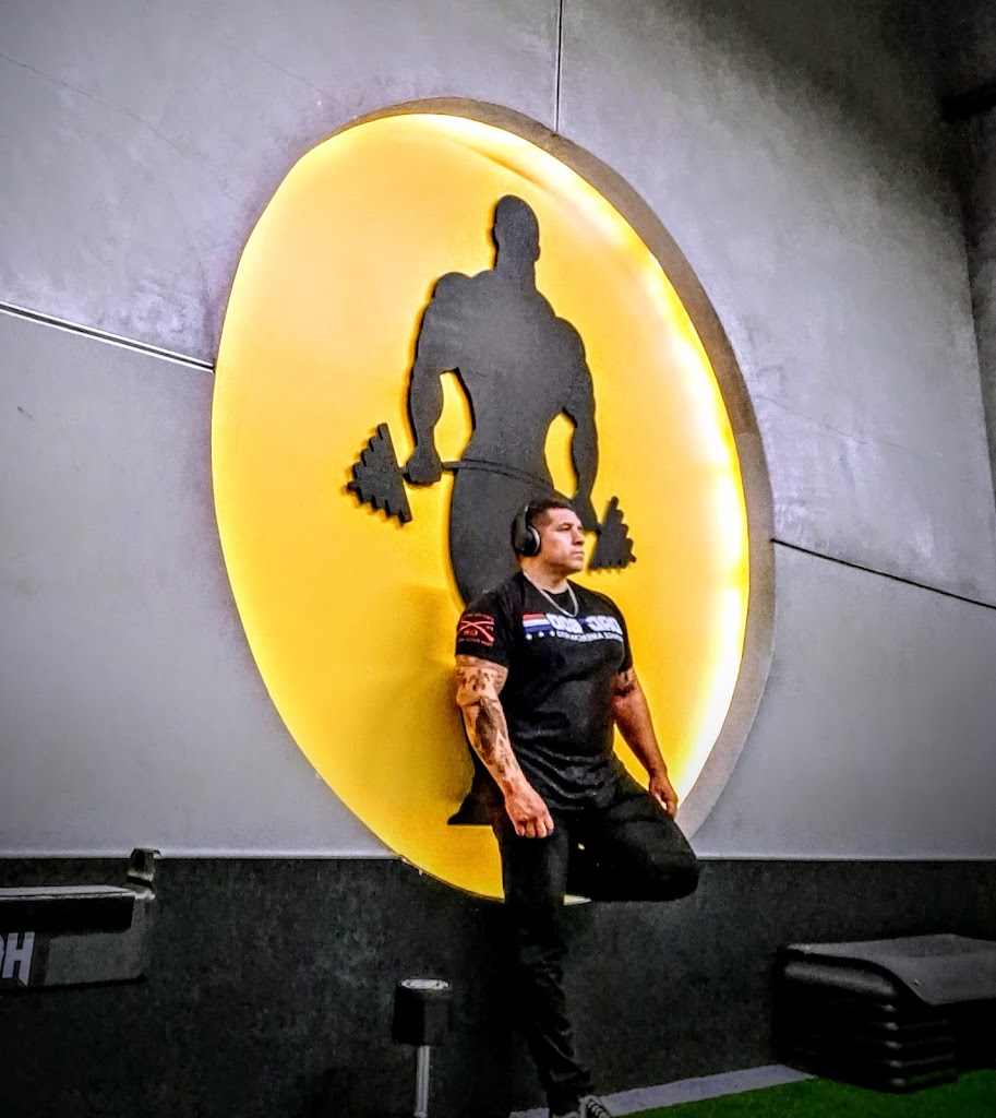  Gold's Gym West Covina