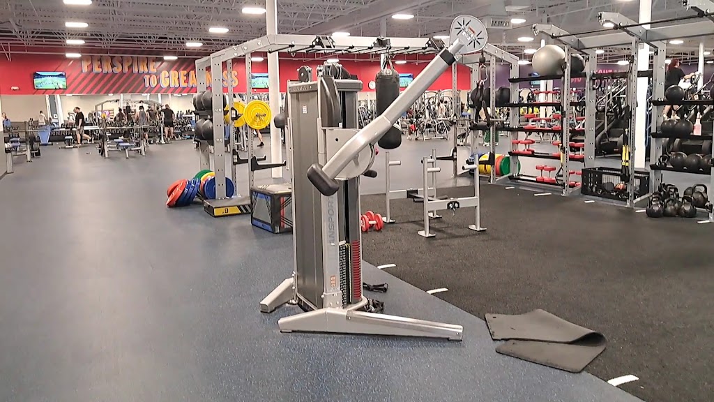  Crunch Fitness - Chimney Hill