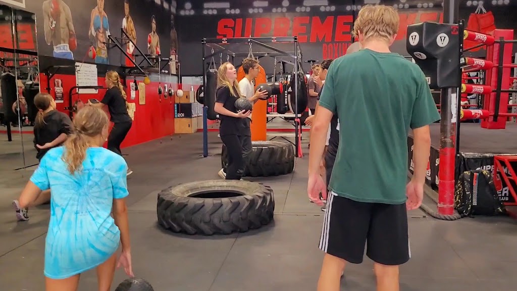  Supreme Boxer Boxing Club