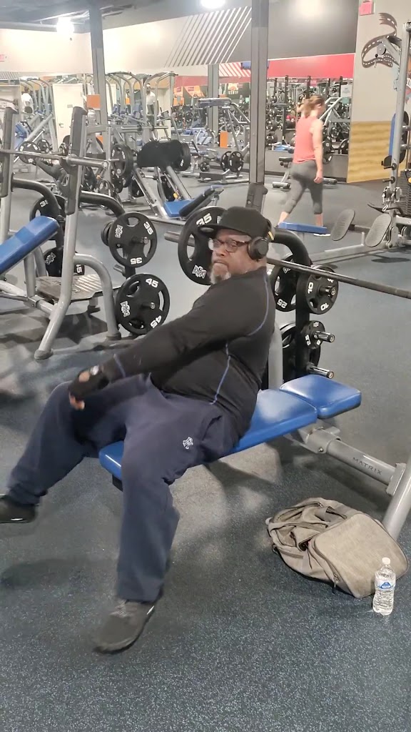  Crunch Fitness - Dixie