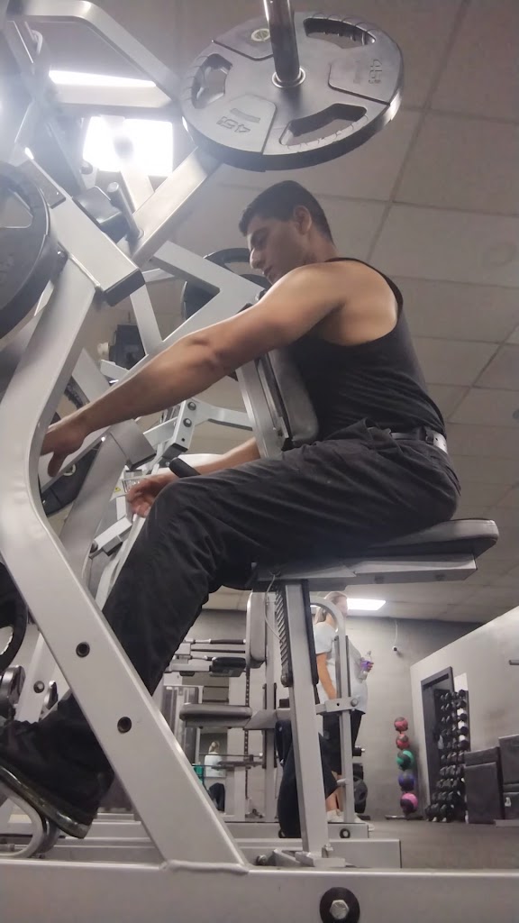  Volunteer Fitness Center & Tanning