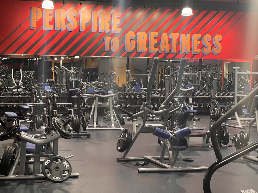  Crunch Fitness - Lynn