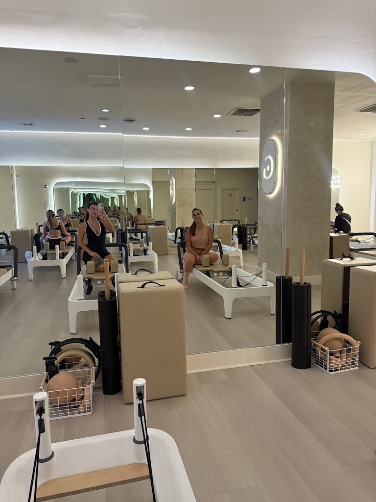  Glow Pilates Reformer