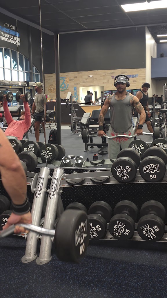  Crunch Fitness - Six Mile