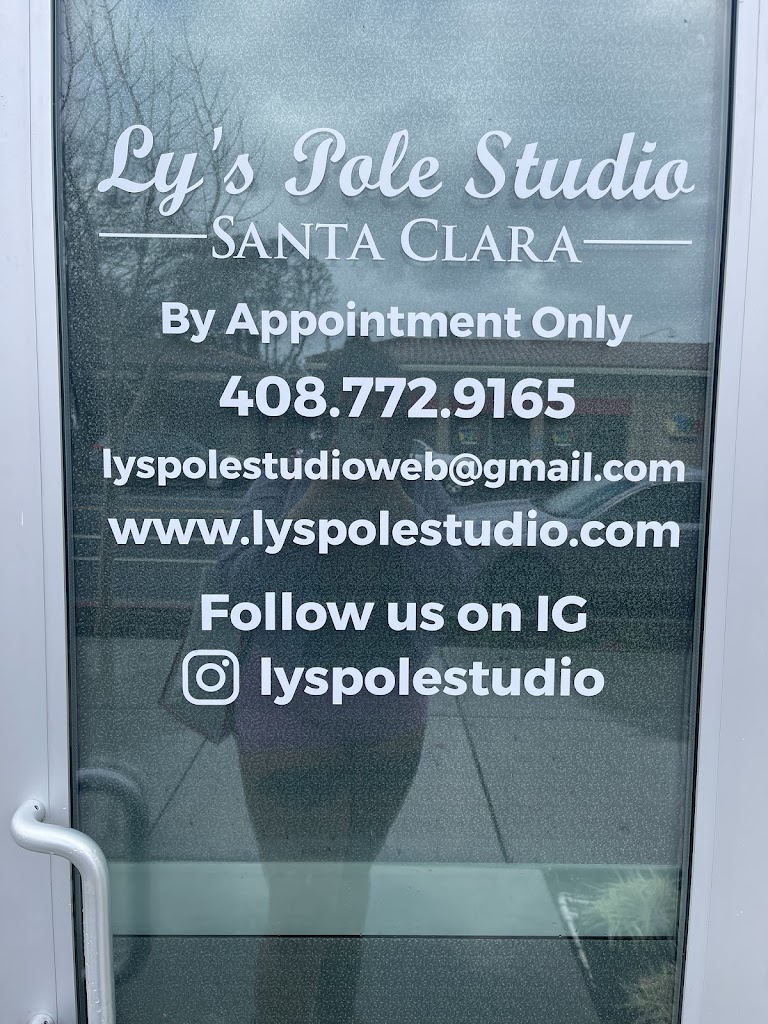  Ly's Pole Studio