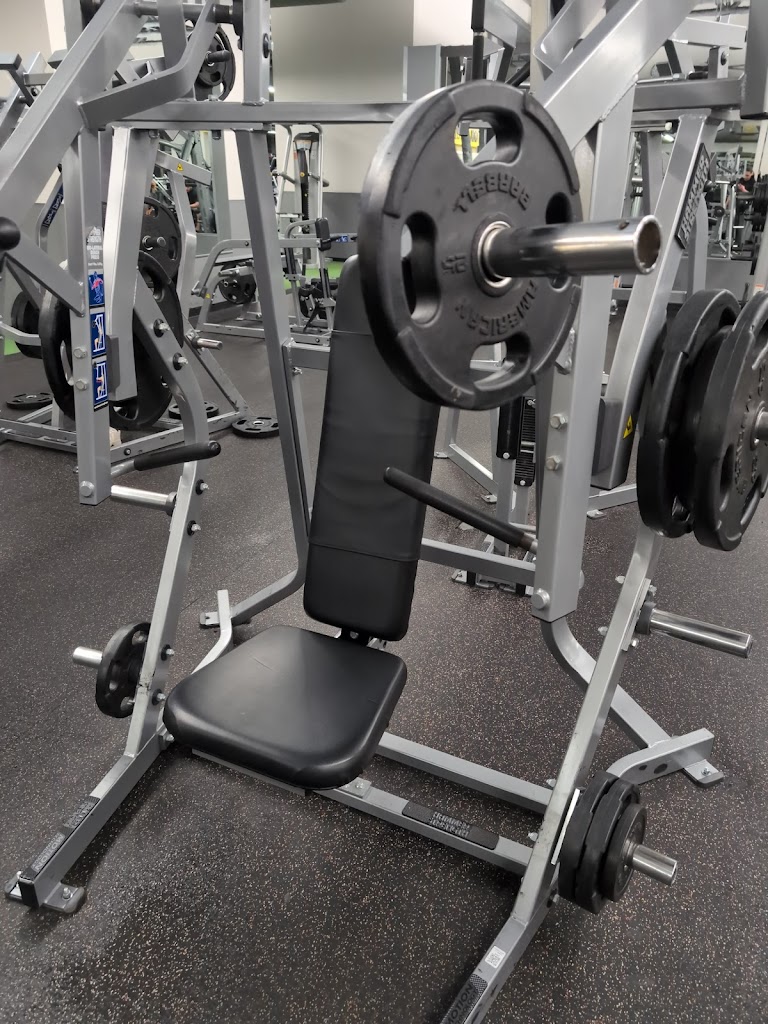  Gold's Gym - Riverdale Park