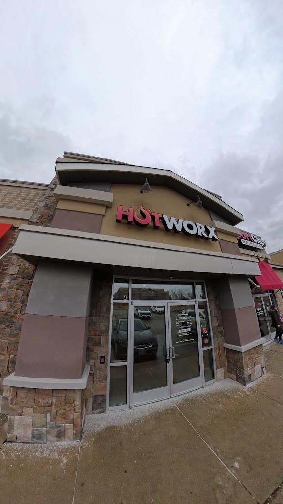  HOTWORX - Pewaukee, WI