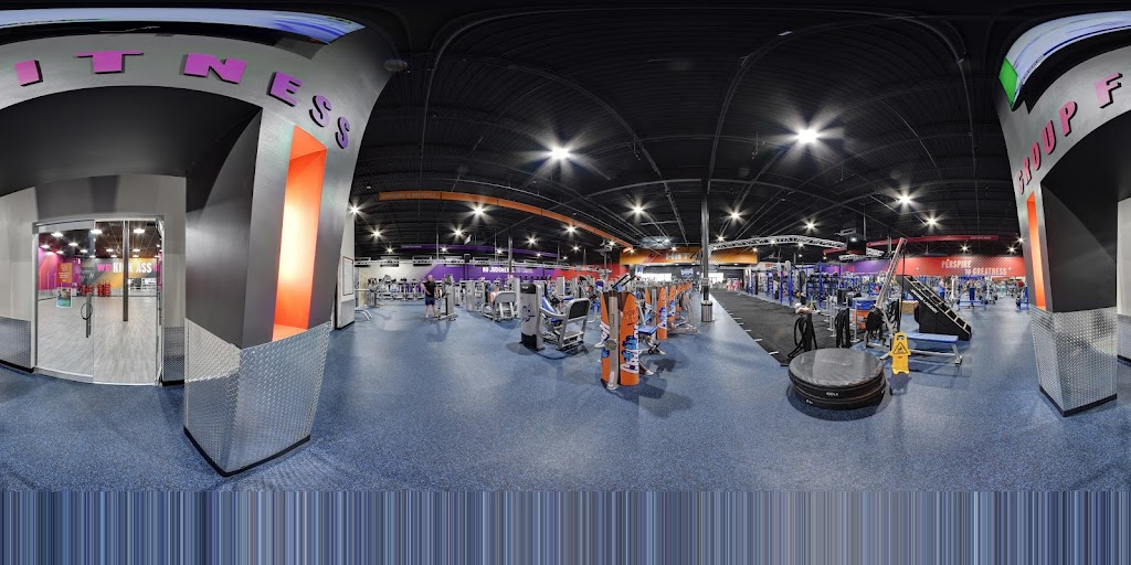  Crunch Fitness - Sarasota Bee Ridge