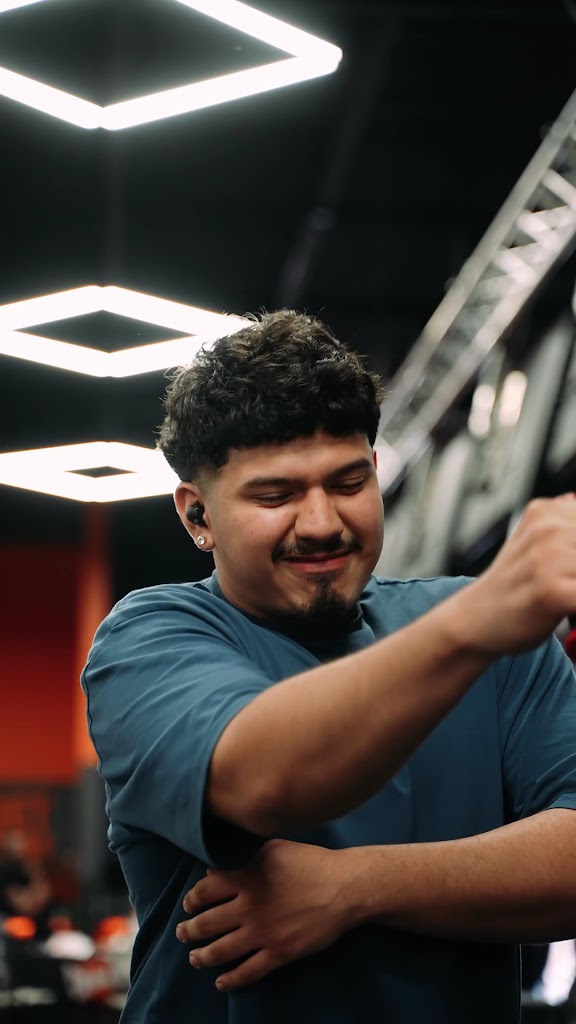  Crunch Fitness - Humble