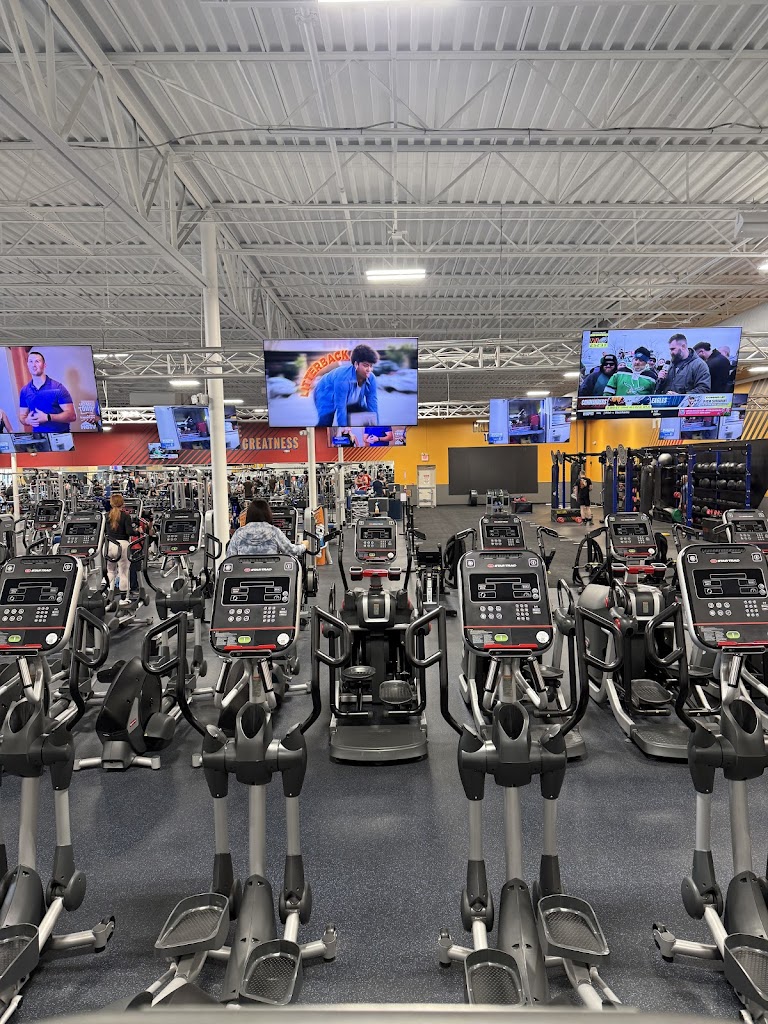  Crunch Fitness - El Paso Dyer