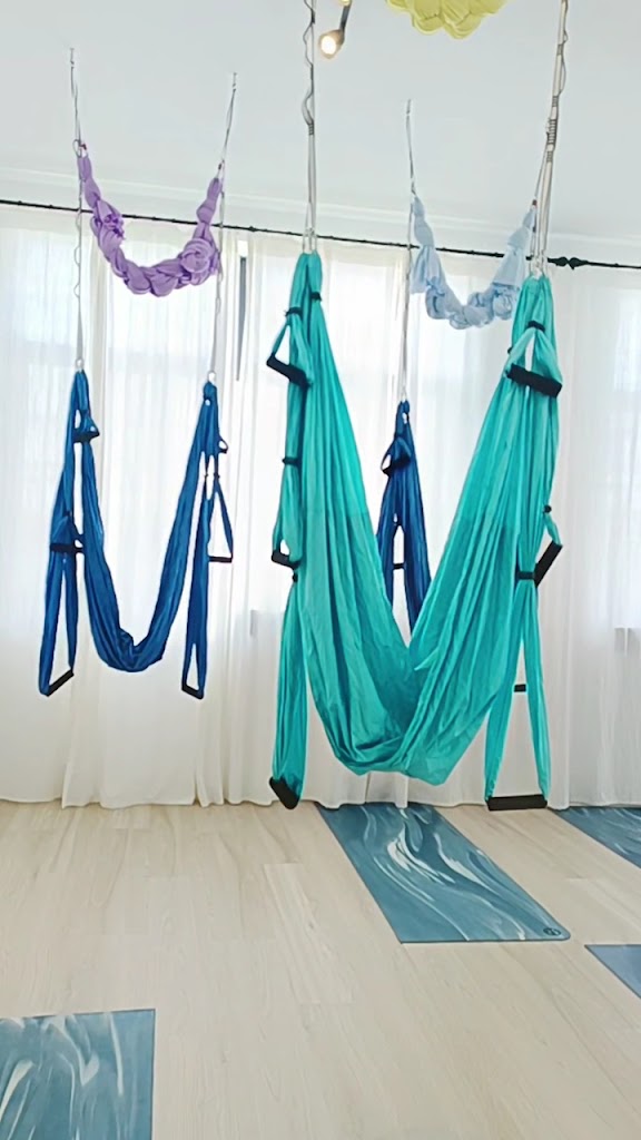  Crane yoga studio