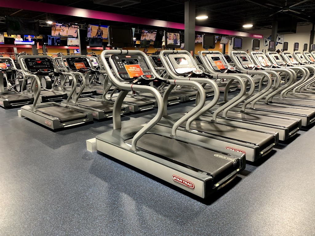  Crunch Fitness - Longview