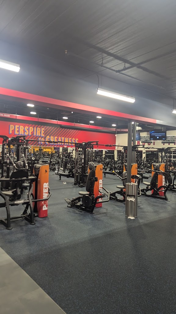  Crunch Fitness - Coral Ridge
