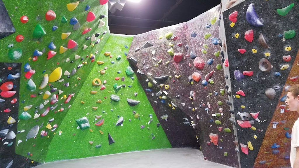  Hangar 18 Indoor Climbing Gym - Mission Viejo