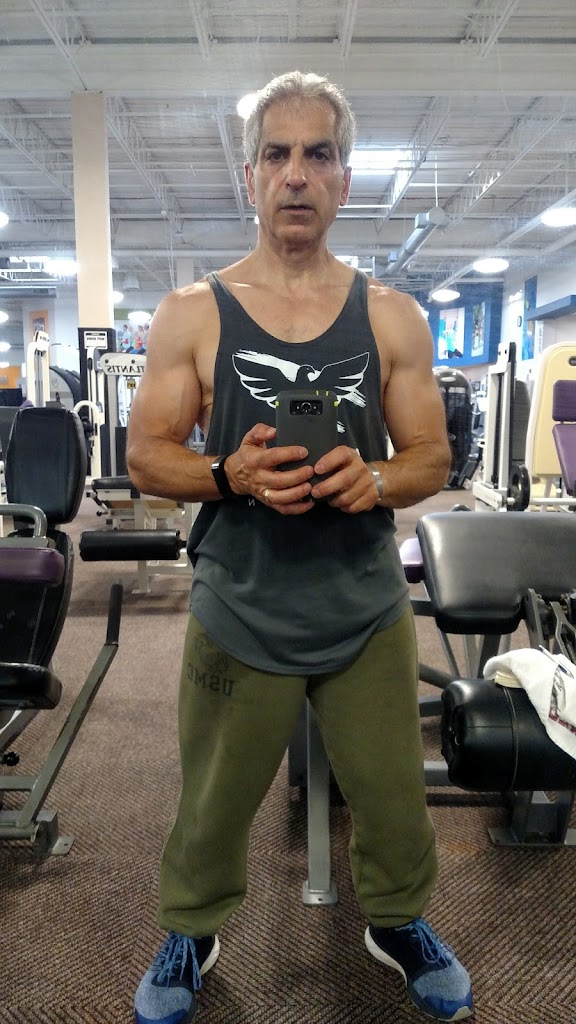  Gold's Gym Alexandria