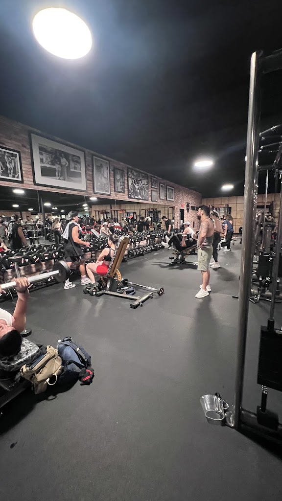  Gold's Gym Highland Meadows