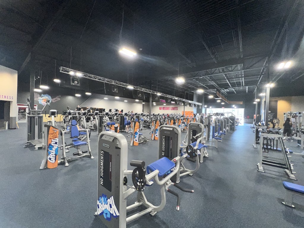  Crunch Fitness - Harbour Village
