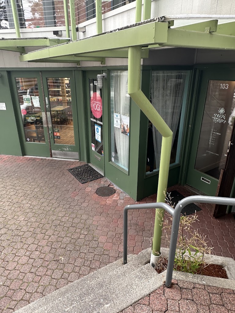  The Grinning Yogi - Seattle Capitol Hill