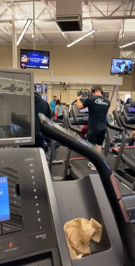  Gold's Gym San Antonio Culebra