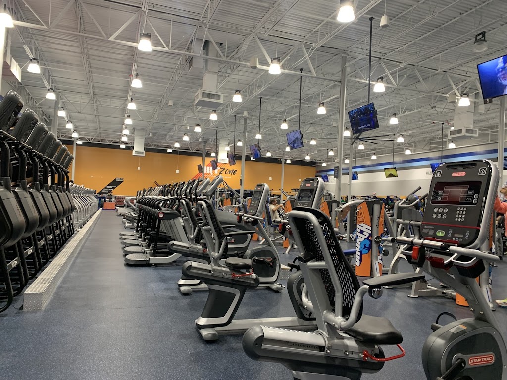  Crunch Fitness - Westland