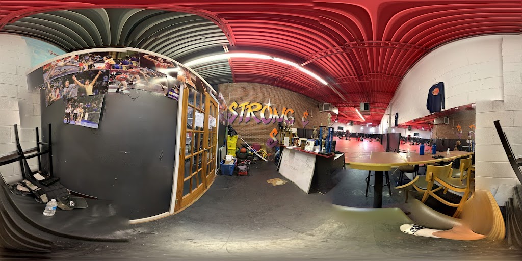  Strong & Shapely Gym