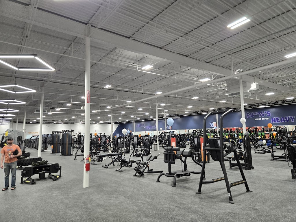  Crunch Fitness - Maplewood