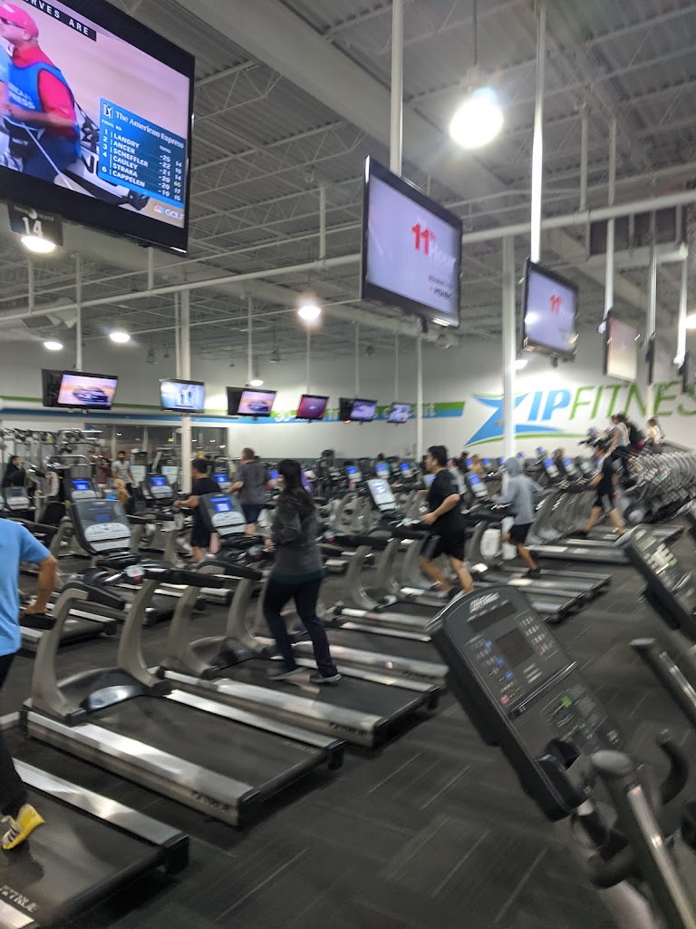  Crunch Fitness - Round Lake