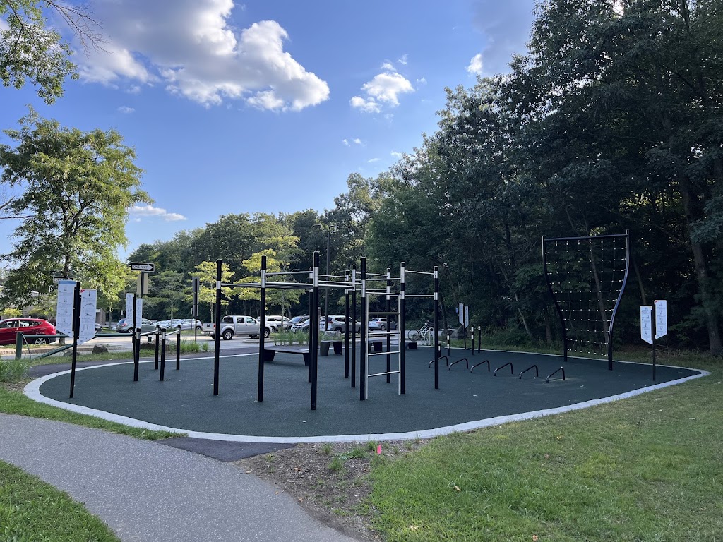  Outdoor Calisthenics Park
