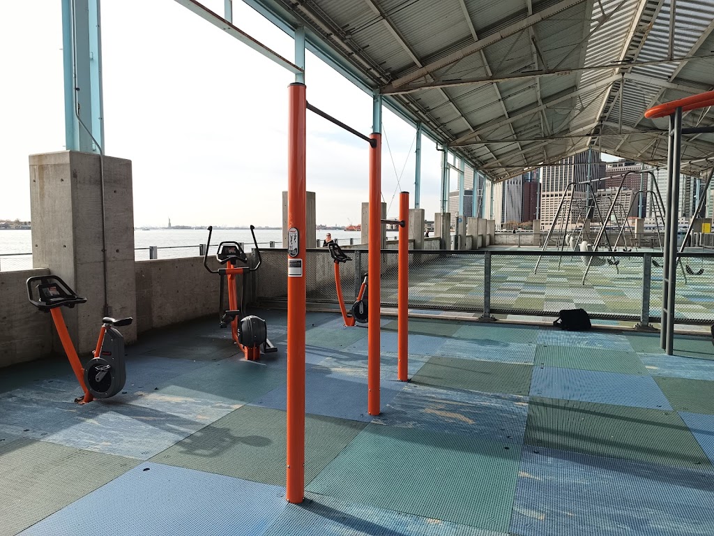  Brooklyn Bridge Park Fitness Equipment