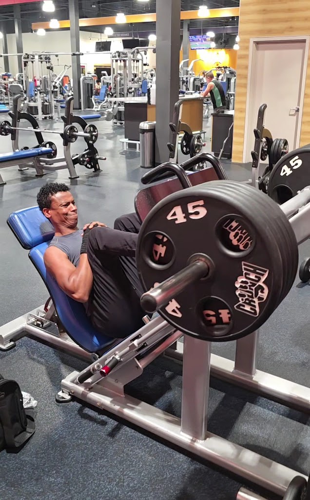  Crunch Fitness - Brockton