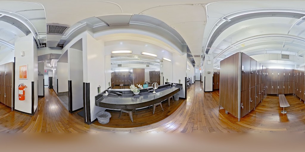  Crunch Fitness - 38th Street