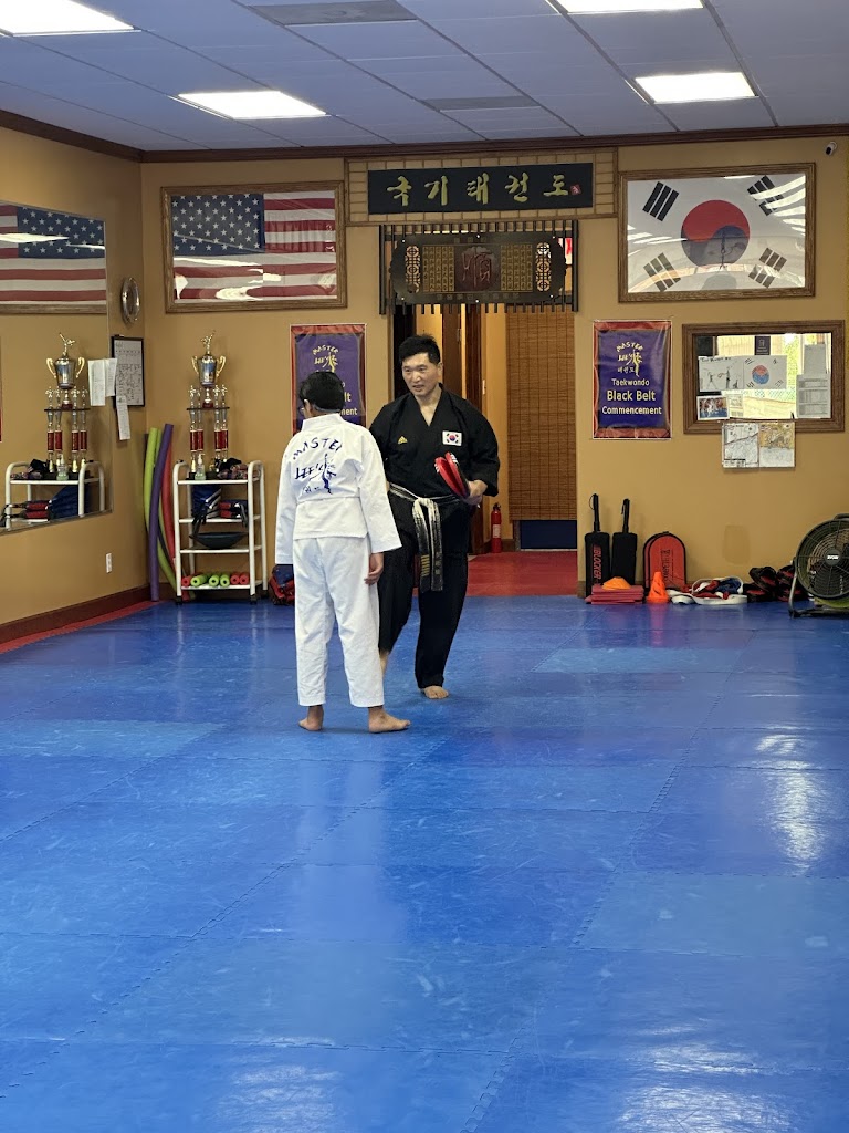  Master Lee's Tae Kwon Do