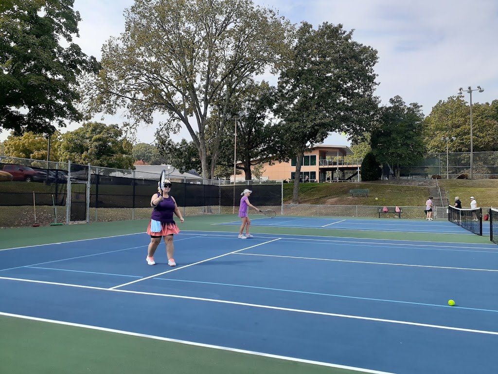  Kingsdale Tennis Center